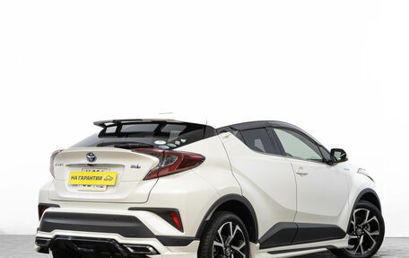 Toyota C-HR I рестайлинг, 2019 год, 1 999 000 рублей, 5 фотография