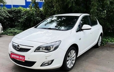 Opel Astra J, 2010 год, 850 000 рублей, 1 фотография