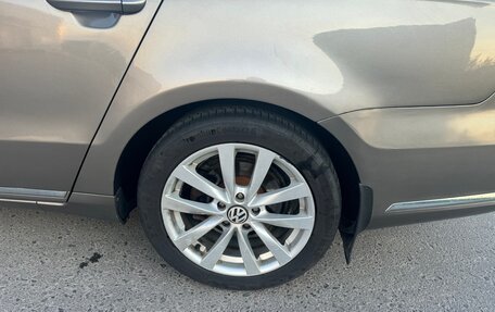 Volkswagen Passat B7, 2011 год, 990 000 рублей, 13 фотография