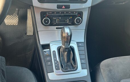 Volkswagen Passat B7, 2011 год, 990 000 рублей, 28 фотография