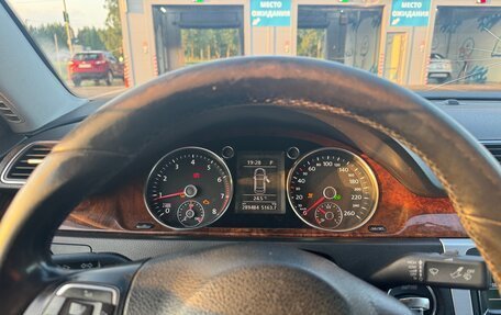 Volkswagen Passat B7, 2011 год, 990 000 рублей, 31 фотография
