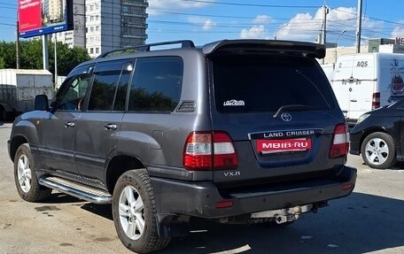 Toyota Land Cruiser 100 рестайлинг 2, 2006 год, 3 500 000 рублей, 6 фотография