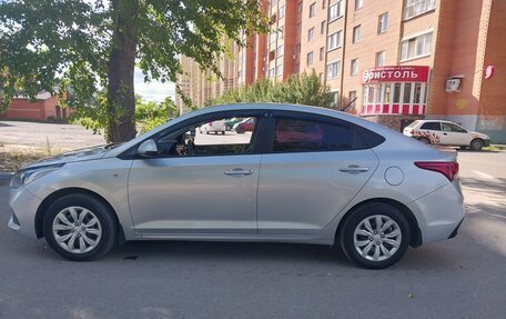 Hyundai Solaris II рестайлинг, 2018 год, 850 000 рублей, 4 фотография