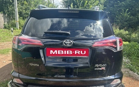 Toyota RAV4, 2019 год, 2 500 000 рублей, 3 фотография