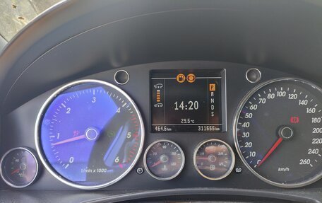 Volkswagen Touareg III, 2004 год, 520 000 рублей, 5 фотография