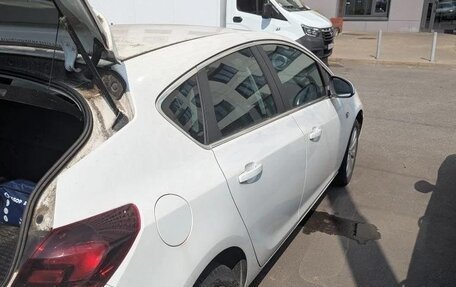Opel Astra J, 2010 год, 850 000 рублей, 7 фотография