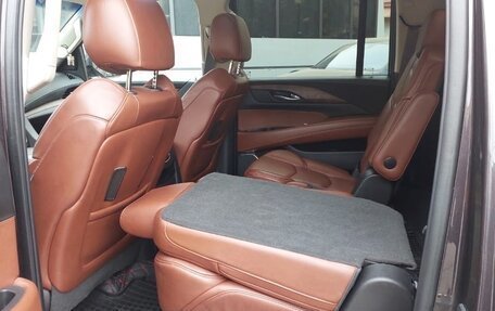 Cadillac Escalade IV, 2016 год, 4 000 000 рублей, 23 фотография