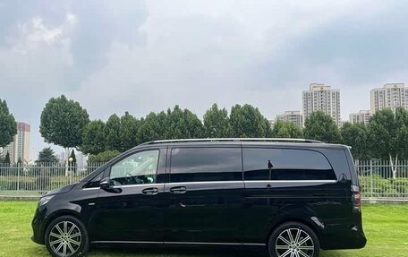 Mercedes-Benz V-Класс, 2024 год, 10 250 000 рублей, 4 фотография