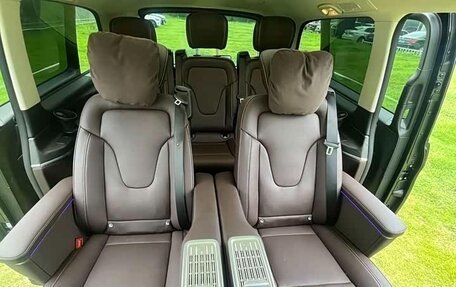 Mercedes-Benz V-Класс, 2024 год, 10 250 000 рублей, 11 фотография