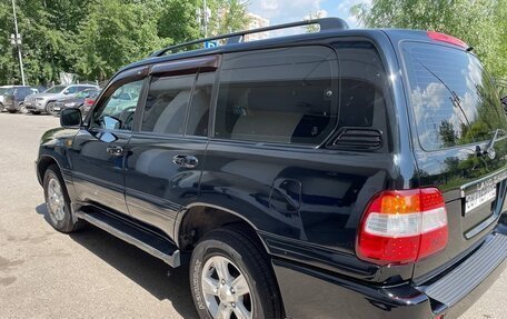 Toyota Land Cruiser 100 рестайлинг 2, 2006 год, 2 700 000 рублей, 5 фотография