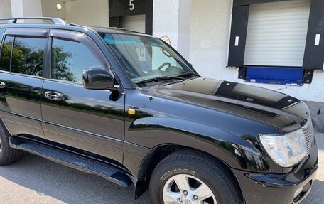 Toyota Land Cruiser 100 рестайлинг 2, 2006 год, 2 700 000 рублей, 2 фотография