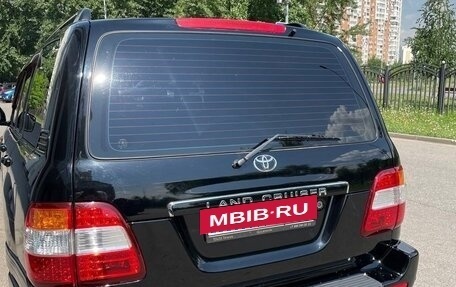 Toyota Land Cruiser 100 рестайлинг 2, 2006 год, 2 700 000 рублей, 7 фотография