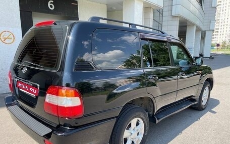 Toyota Land Cruiser 100 рестайлинг 2, 2006 год, 2 700 000 рублей, 6 фотография