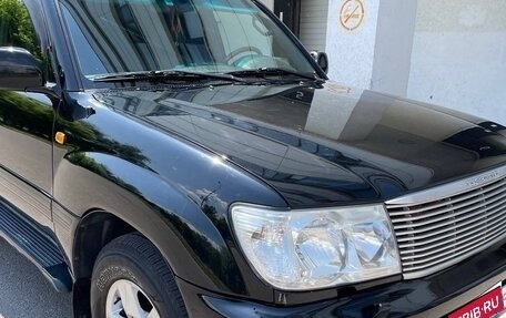 Toyota Land Cruiser 100 рестайлинг 2, 2006 год, 2 700 000 рублей, 3 фотография