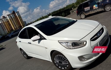 Hyundai Solaris II рестайлинг, 2013 год, 550 000 рублей, 2 фотография