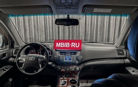 Toyota Highlander III, 2011 год, 2 149 000 рублей, 11 фотография