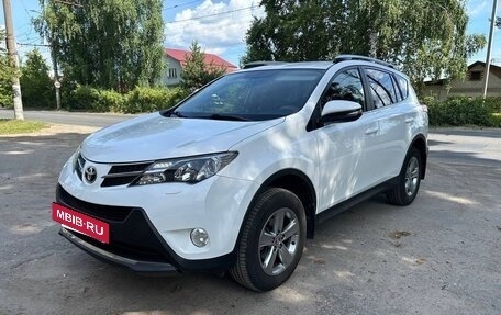 Toyota RAV4, 2014 год, 2 350 000 рублей, 2 фотография