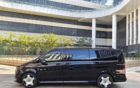 Mercedes-Benz V-Класс, 2026 год, 10 120 000 рублей, 3 фотография