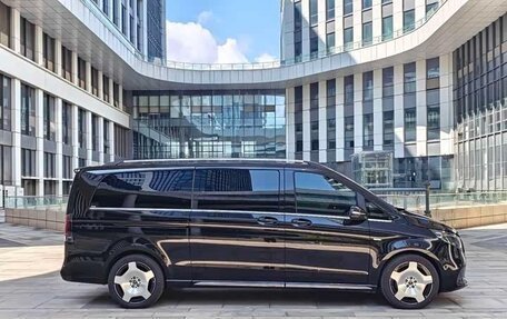 Mercedes-Benz V-Класс, 2026 год, 10 120 000 рублей, 4 фотография