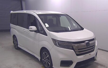 Honda Stepwgn IV, 2016 год, 1 810 000 рублей, 2 фотография