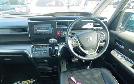 Honda Stepwgn IV, 2016 год, 1 810 000 рублей, 24 фотография