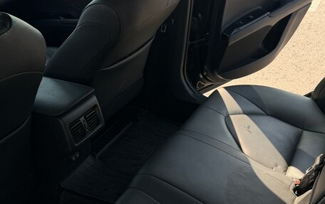 Toyota Camry, 2018 год, 2 200 000 рублей, 10 фотография