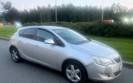 Opel Astra J, 2011 год, 500 000 рублей, 2 фотография
