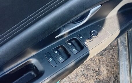 Hyundai Elantra, 2021 год, 1 780 000 рублей, 7 фотография
