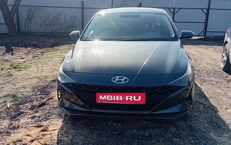 Hyundai Elantra, 2021 год, 1 780 000 рублей, 3 фотография
