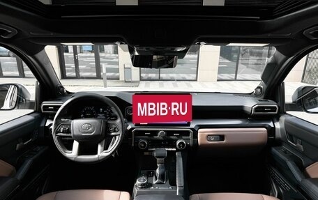 Toyota 4Runner, 2025 год, 11 990 000 рублей, 2 фотография