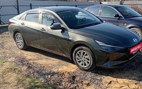 Hyundai Elantra, 2021 год, 1 780 000 рублей, 2 фотография