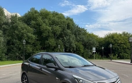 Hyundai Solaris II рестайлинг, 2015 год, 1 090 000 рублей, 2 фотография