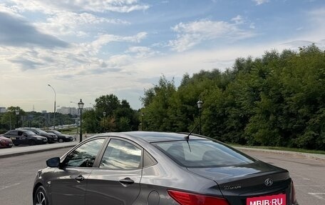 Hyundai Solaris II рестайлинг, 2015 год, 1 090 000 рублей, 6 фотография