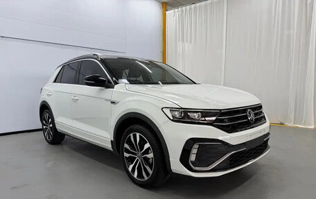 Volkswagen T-Roc I, 2022 год, 1 900 000 рублей, 3 фотография