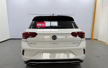 Volkswagen T-Roc I, 2022 год, 1 900 000 рублей, 5 фотография