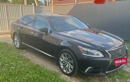 Lexus LS IV, 2013 год, 2 990 000 рублей, 3 фотография