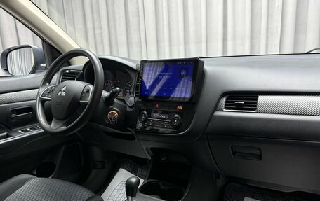 Mitsubishi Outlander III рестайлинг 3, 2013 год, 1 649 000 рублей, 10 фотография