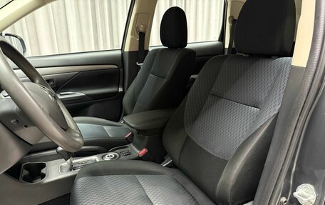 Mitsubishi Outlander III рестайлинг 3, 2013 год, 1 649 000 рублей, 27 фотография