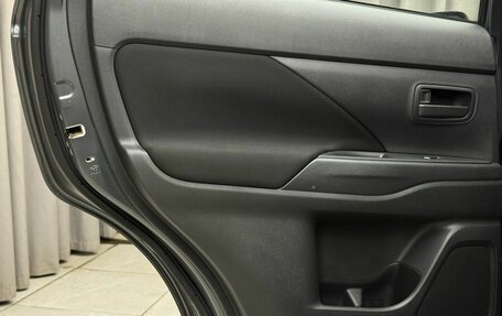 Mitsubishi Outlander III рестайлинг 3, 2013 год, 1 649 000 рублей, 28 фотография