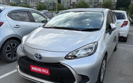 Toyota Aqua, 2023 год, 1 150 000 рублей, 1 фотография