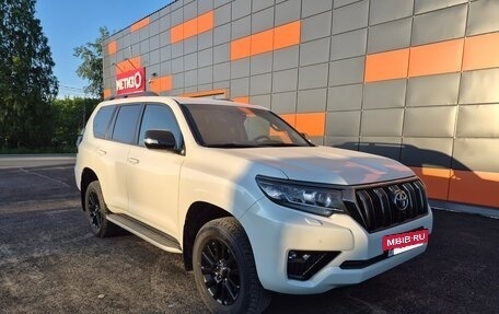 Toyota Land Cruiser Prado 150 рестайлинг 2, 2021 год, 8 150 000 рублей, 3 фотография