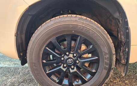 Toyota Land Cruiser Prado 150 рестайлинг 2, 2021 год, 8 150 000 рублей, 29 фотография