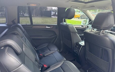 Mercedes-Benz GL-Класс, 2015 год, 4 000 000 рублей, 21 фотография