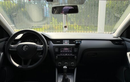 Skoda Octavia, 2017 год, 1 799 000 рублей, 10 фотография