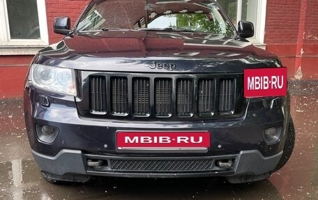 Jeep Grand Cherokee, 2011 год, 2 000 000 рублей, 2 фотография
