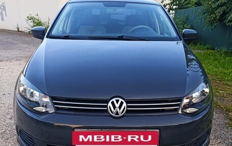 Volkswagen Polo VI (EU Market), 2011 год, 720 000 рублей, 2 фотография