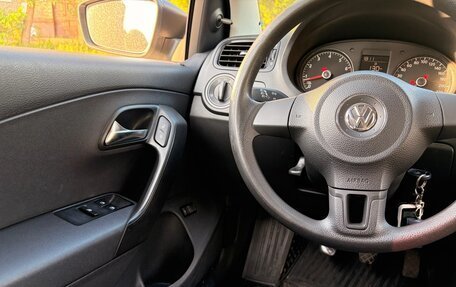 Volkswagen Polo VI (EU Market), 2014 год, 655 000 рублей, 17 фотография