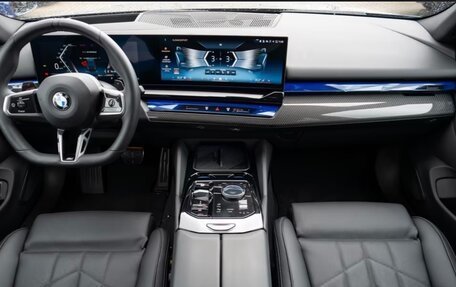 BMW 5 серия, 2025 год, 9 800 000 рублей, 8 фотография