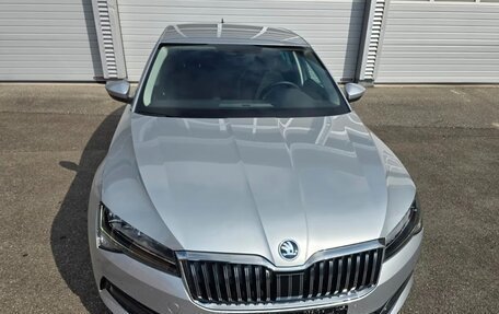 Skoda Superb III рестайлинг, 2023 год, 2 650 000 рублей, 3 фотография