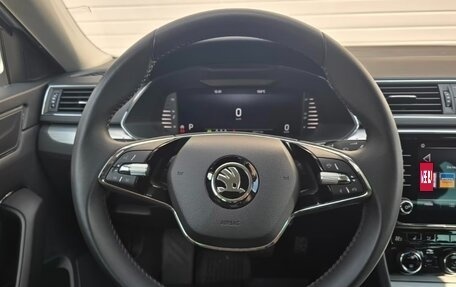Skoda Superb III рестайлинг, 2023 год, 2 650 000 рублей, 12 фотография